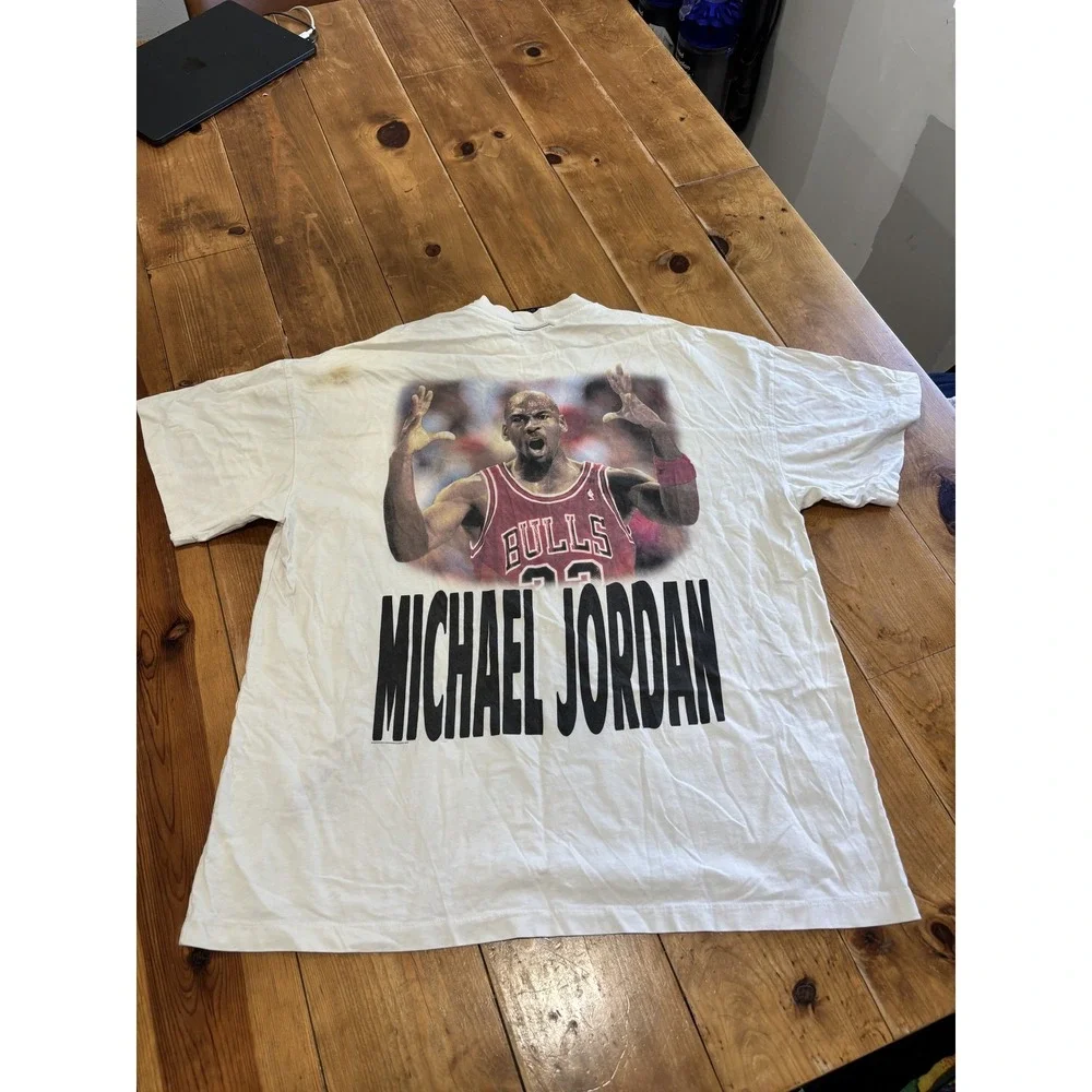 Vintage Michael Jordan Chicago Bulls T-Shirt WAIRUA MAURI OHO L White NBA Fan